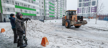 Сегодня произведена уборка и ВЫВОЗ снега с придомовой территории!!!